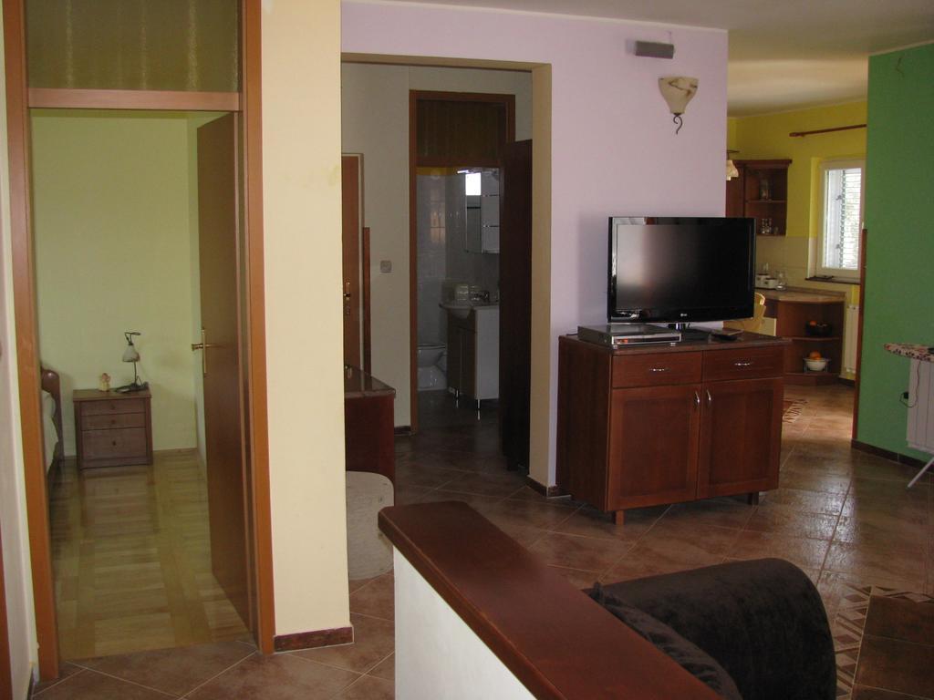 Apartment Megi Tribalj Habitación foto