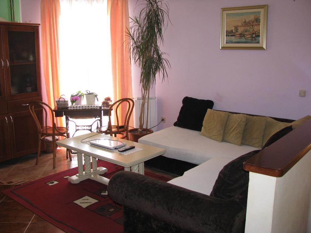 Apartment Megi Tribalj Habitación foto